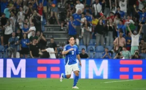 Giacomo Raspadori in action